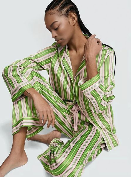 Атласная пижама Victoria's Secret Glazed Satin Long Pajama Set - M - В полоску оригинал Victoria's Secret купить Украина 420186SPU
