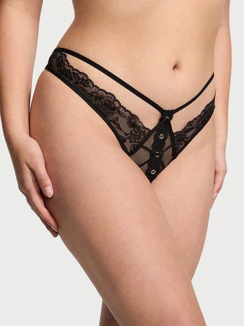 Відкриті трусики тонг Victoria's Secret Rose Lace & Grommet Crotchless Thong - XS - Чорний оригінал Victoria's Secret купити Україна 189699QB4